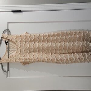 Sleeveless Scallop Design Dress